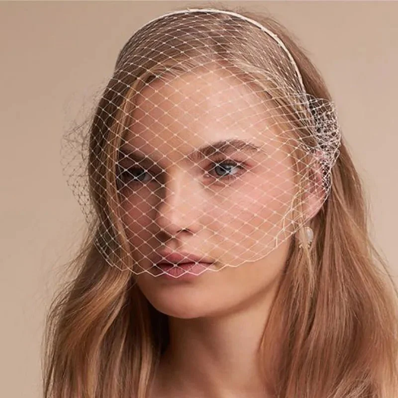 Birdie | Headband Lace Veil - Image 3