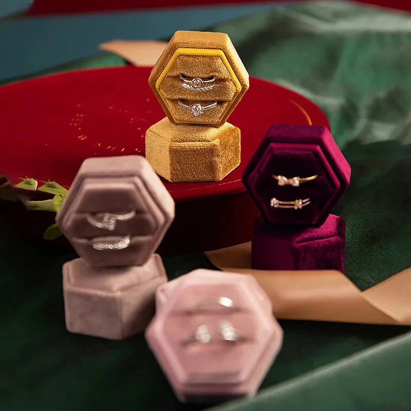 Gwendolyn Double Ring Box - Image 13