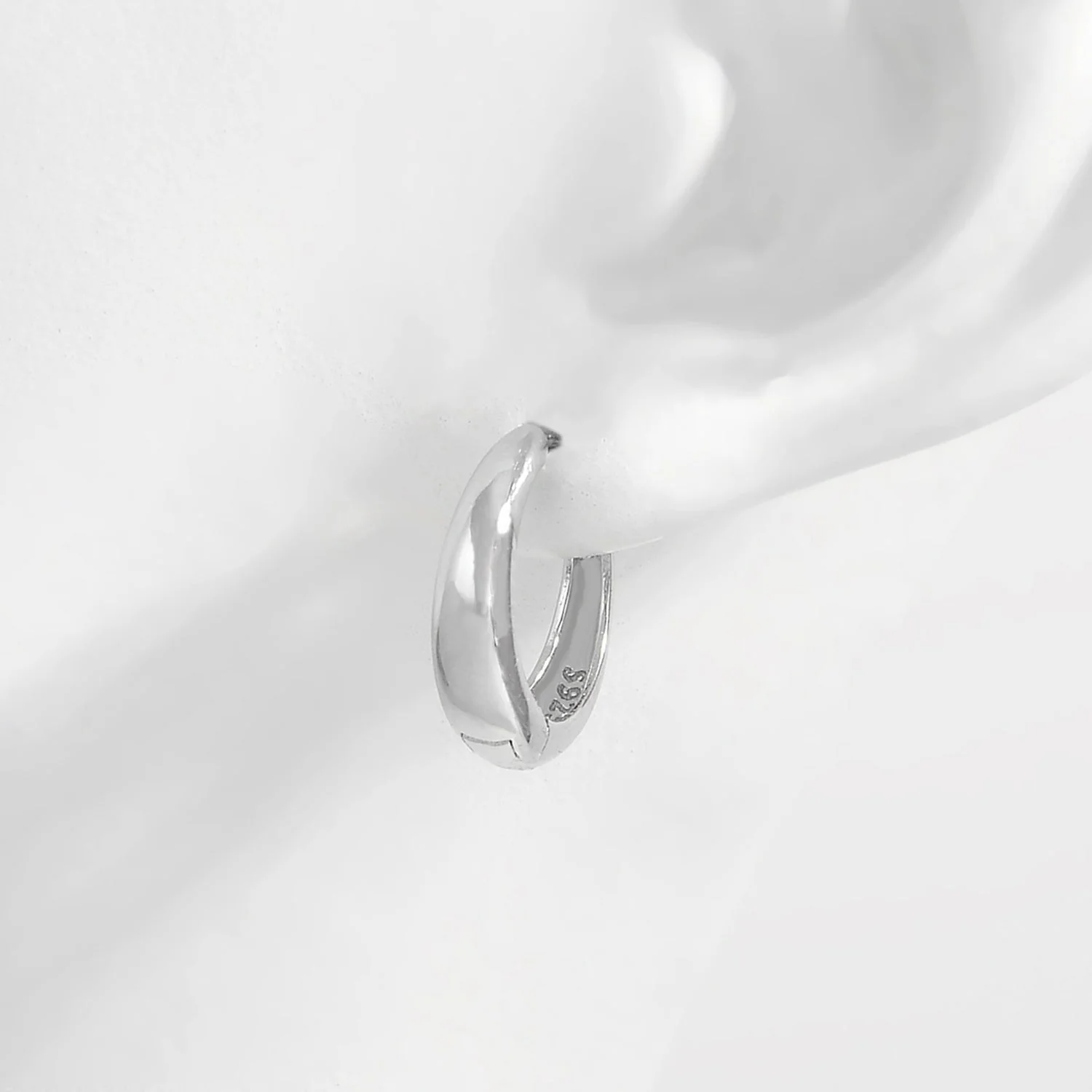 Harriet | Hoop Earrings - Silver - Image 3
