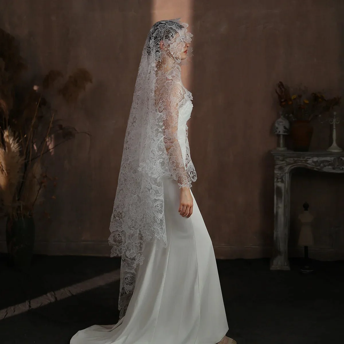 Liana | Full Lace Veil - Image 3
