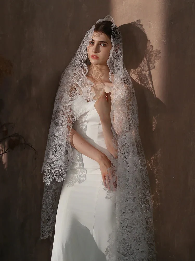 Liana | Full Lace Veil - Image 6