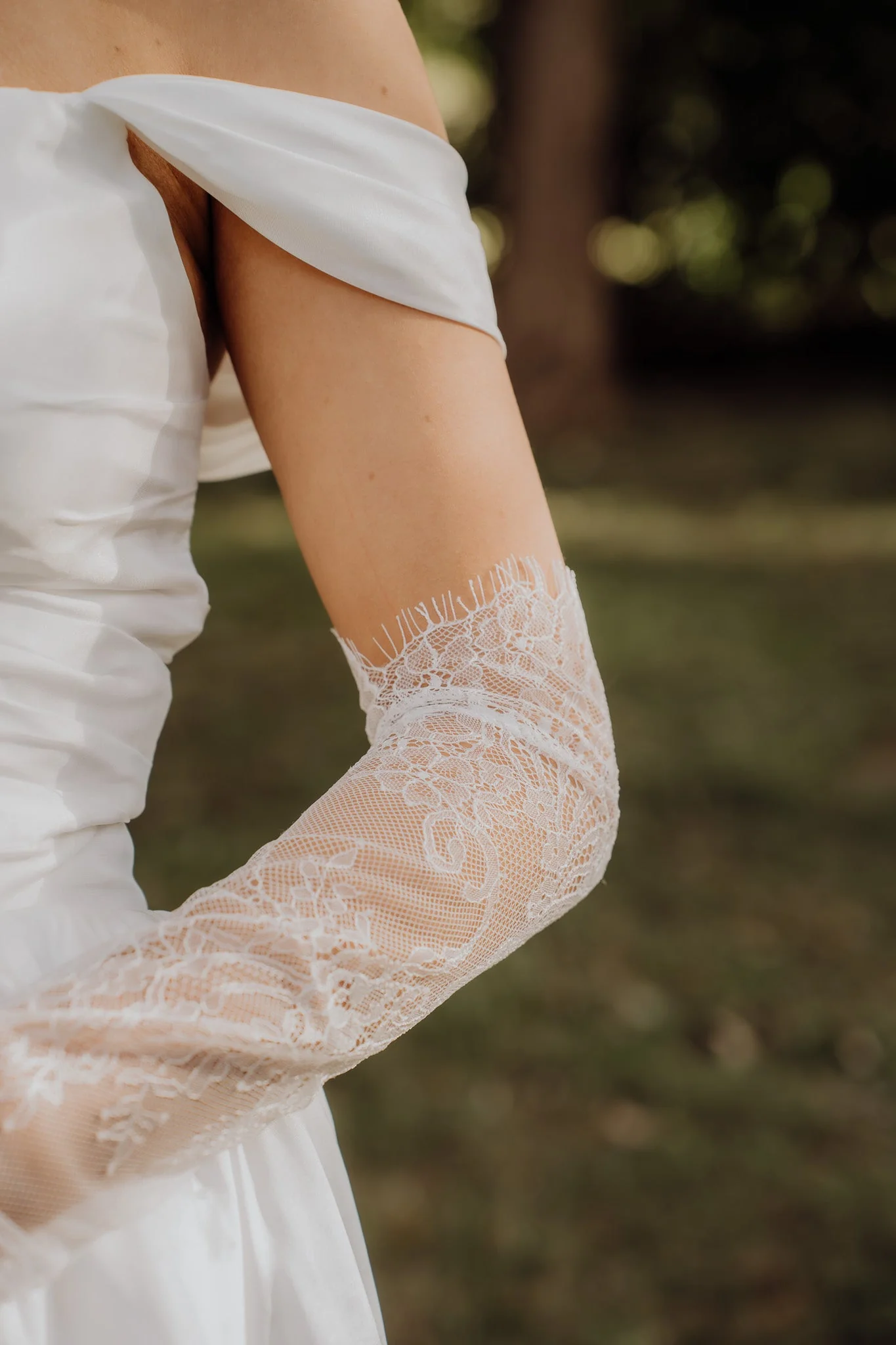 Odessa | Lace Elbow Length Fingered Gloves - Image 5